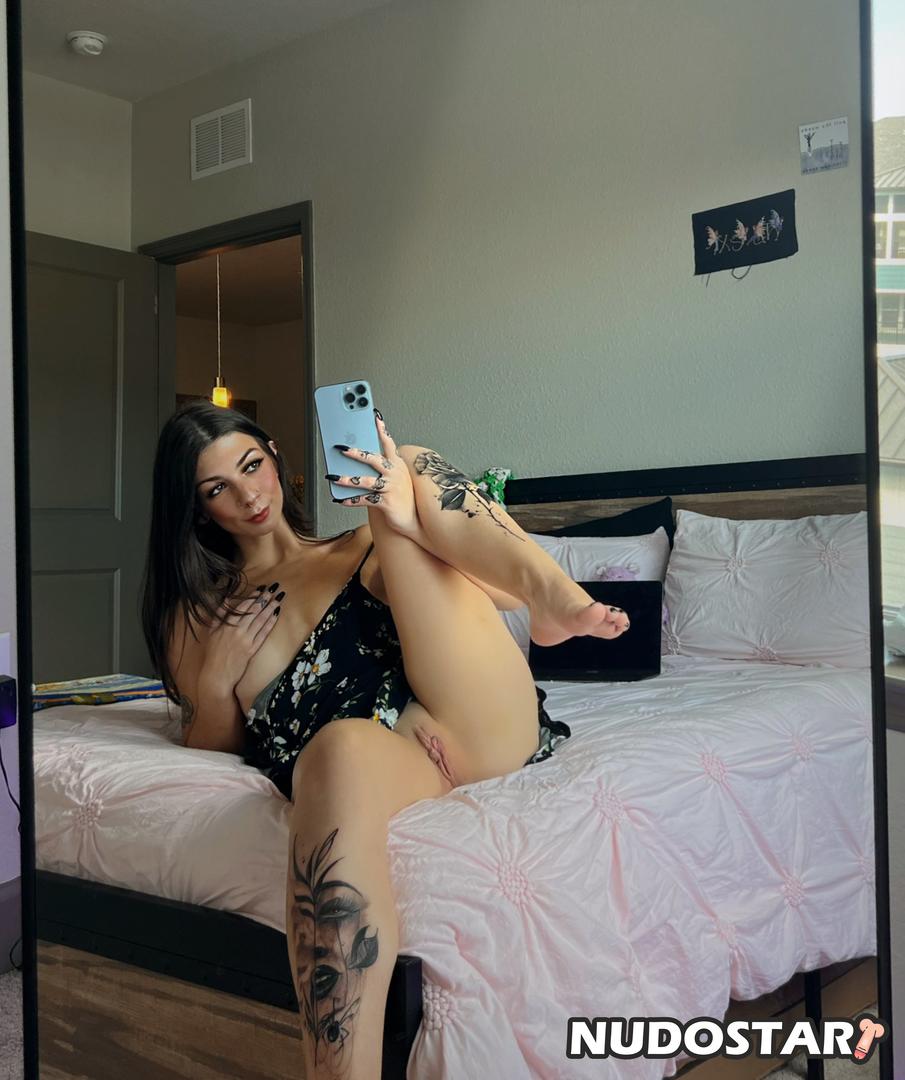 Allie Blossom Leaked Photo 21