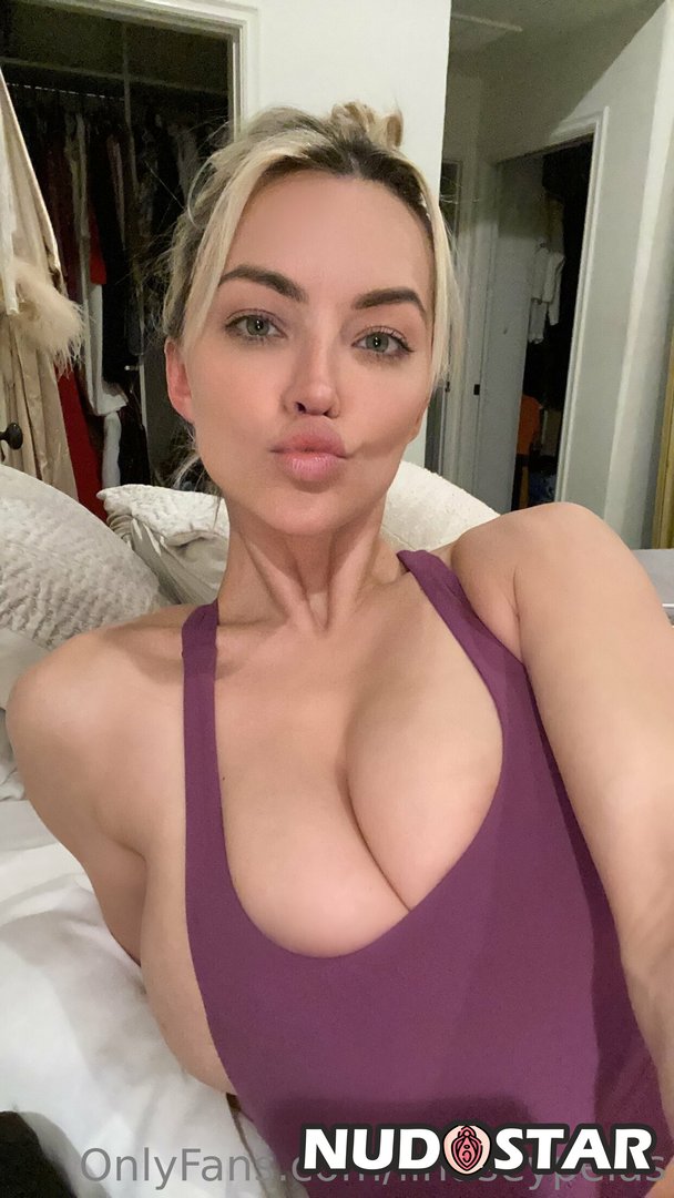 Lindseypelas Leaked Photo 23