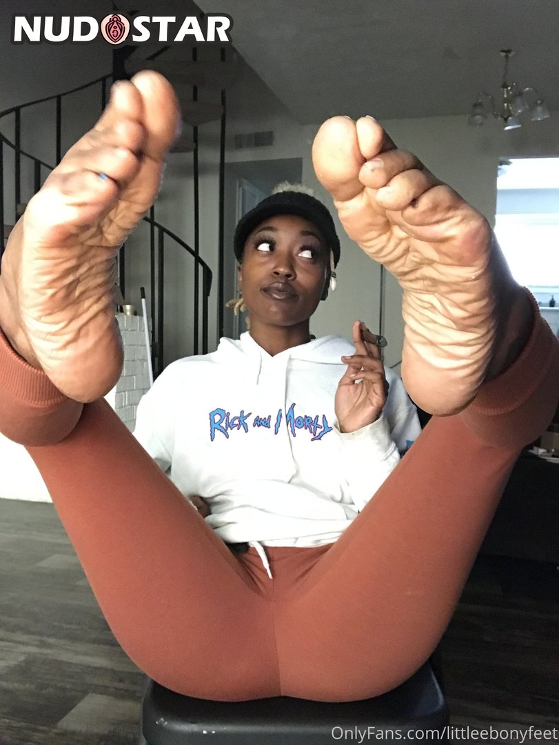 Littleebonyfeet Leaked Photo 26