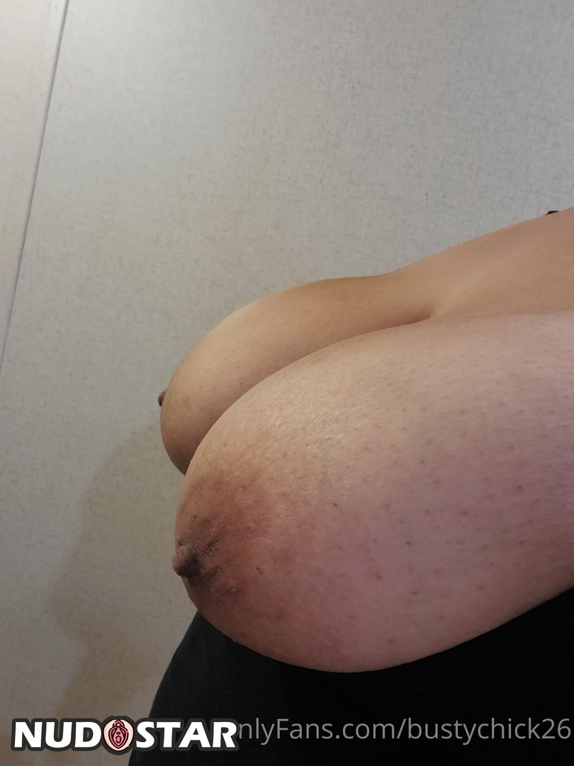 Bustychick26 Leaked Photo 52