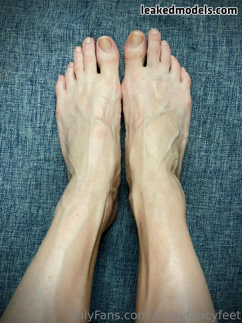 Fridayfancyfeet Nude 13