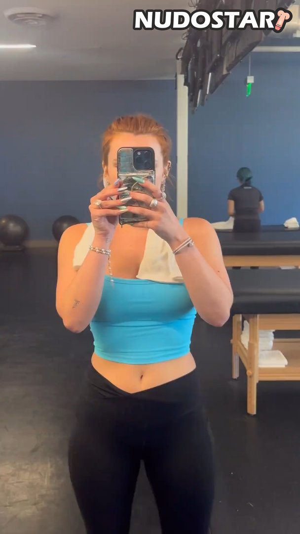 Bella Thorne Leaked Photo 12