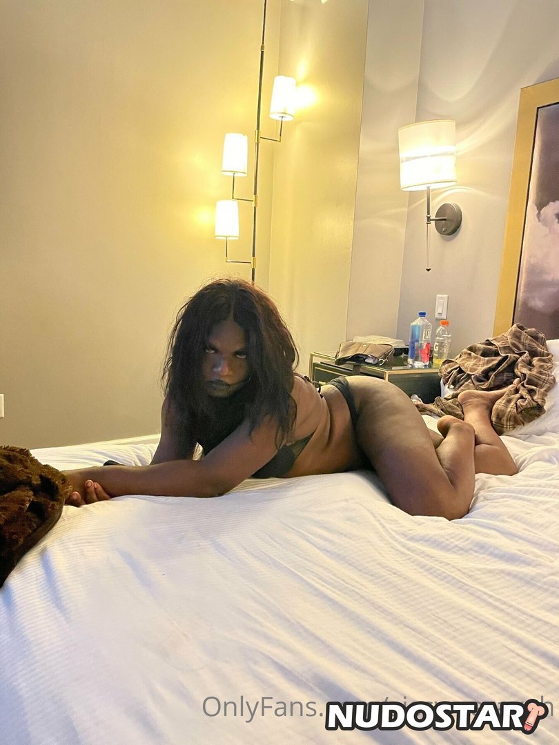 Sissy Serayah Leaked Photo 36