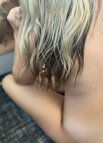 Mrs Brooke Miller Nude Leaks OnlyFans Photo 30