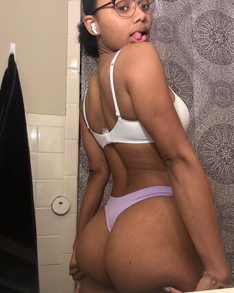 Jasmine Mitchell Nude Leaks OnlyFans Photo 2