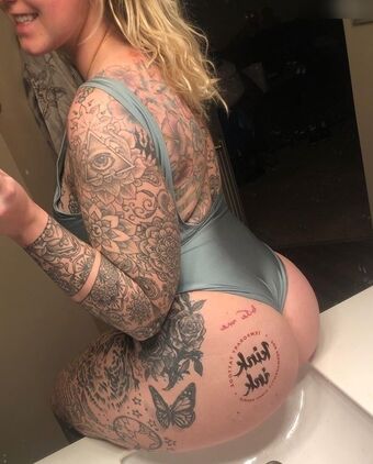 THICKERELLA1 Nude Leaks OnlyFans Photo 9