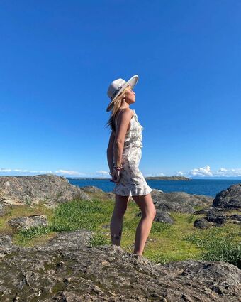 tropicalrosie Nude Leaks OnlyFans Photo 14