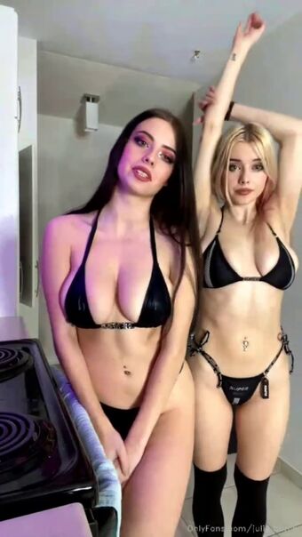 Burch Twins Nude Leaks OnlyFans Photo 24