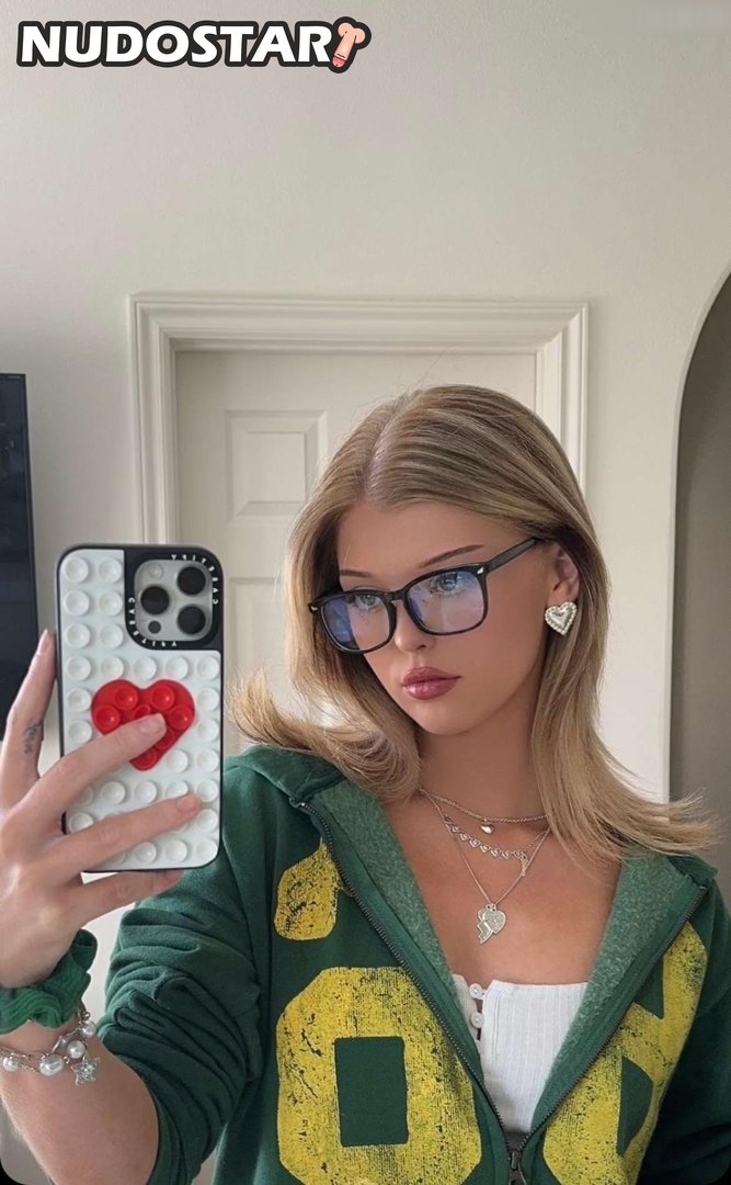 Loren-Gray Leaked Photo 5