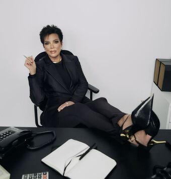 Kris Jenner Nude Leaks OnlyFans Photo 2