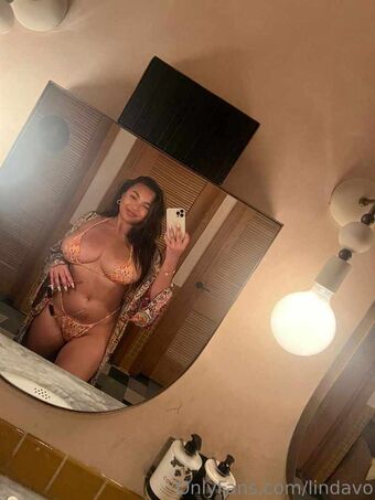 Linda Vo Nude Leaks OnlyFans Photo 37