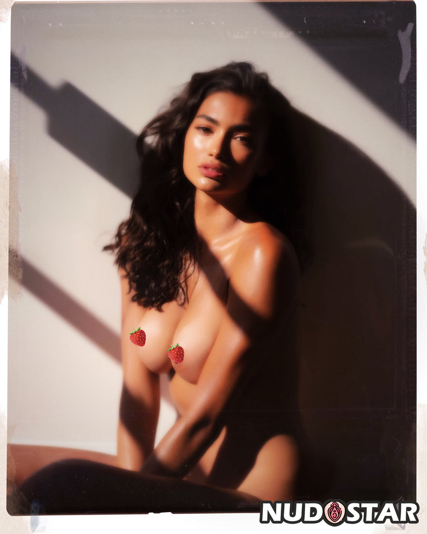 Kelly Gale Leaked Photo 4