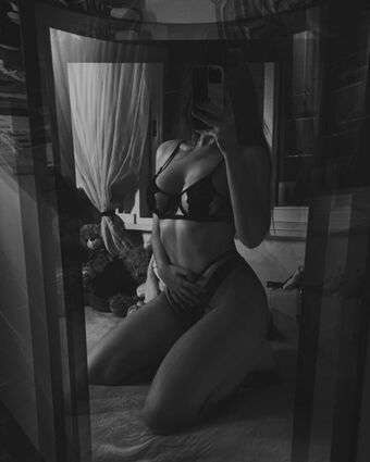 Flordelrey Nude Leaks OnlyFans Photo 31