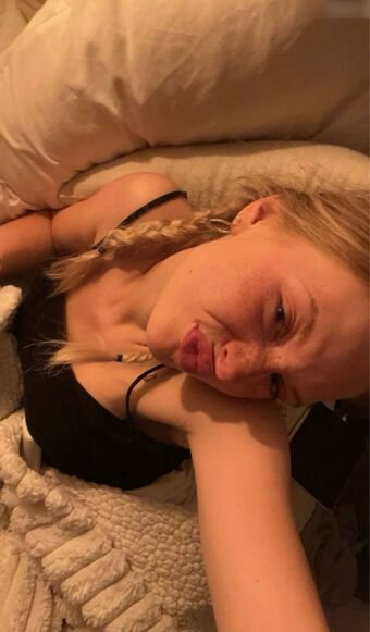 leonieaurelie Nude Leaks OnlyFans Photo 2