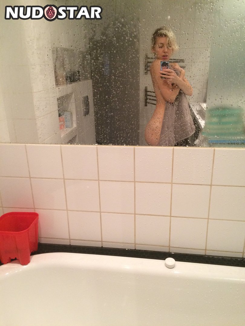 Veronica Maggio Leaked Photo 10