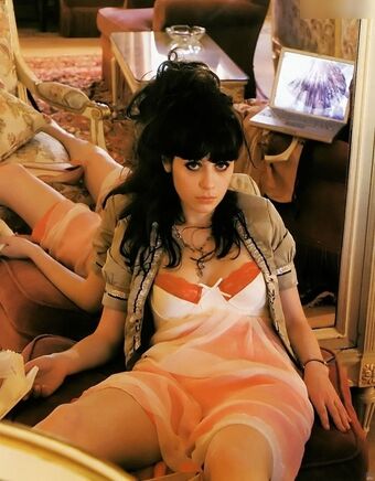 Zooey Deschanel Nude Leaks OnlyFans Photo 112