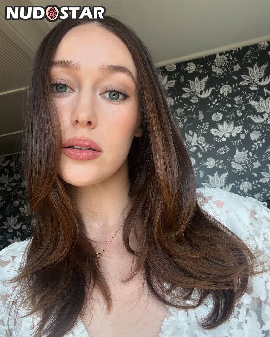 Alycia Debnam Carey Leaked Photo 11