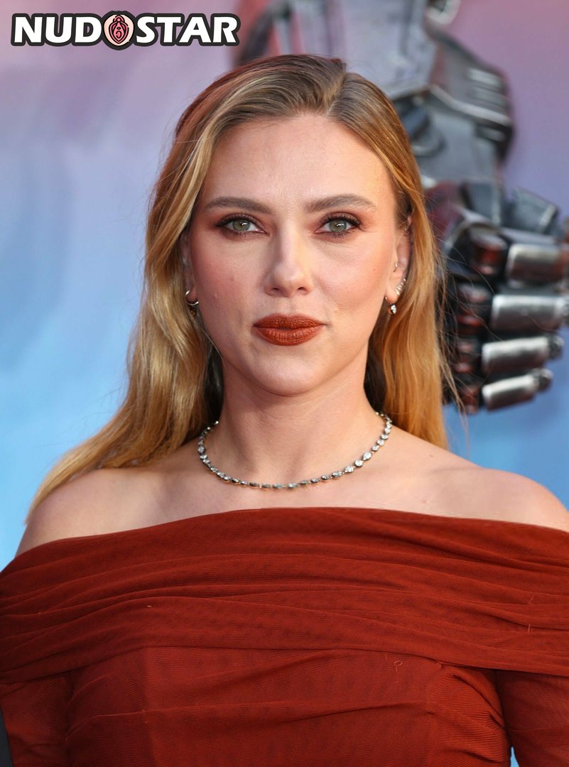 Scarlett Johansson Leaked Photo 3