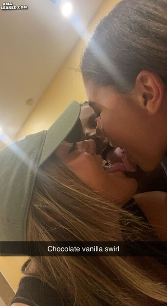 Annie Holesinger Nude Leaks OnlyFans Photo 19