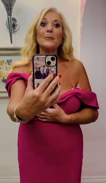 Vanessa Feltz Nude Leaks OnlyFans Photo 12