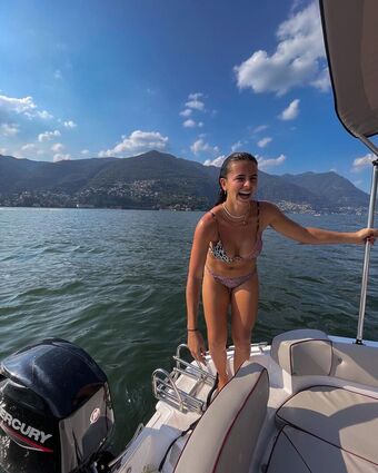 Constanza Cerúndolo Nude Leaks OnlyFans Photo 22