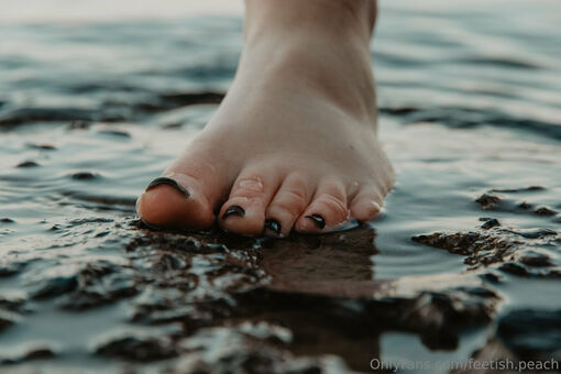 feetish.peach Nude Leaks OnlyFans Photo 1