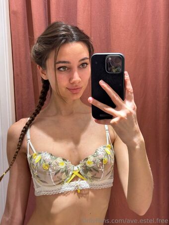 ave.estel.free Nude Leaks OnlyFans Photo 3