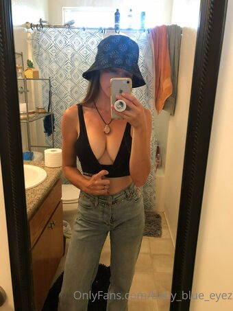 baby_blue_eyez Nude Leaks OnlyFans Photo 16