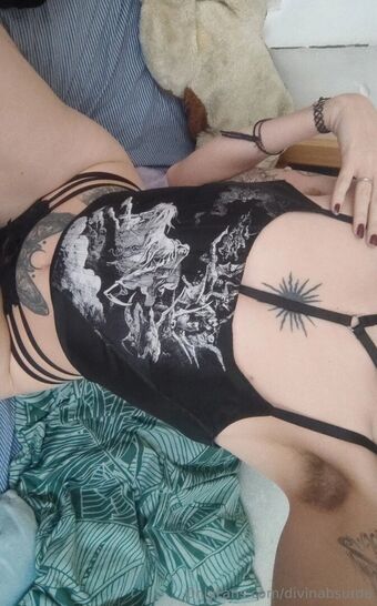 divinabsurde Nude Leaks OnlyFans Photo 18