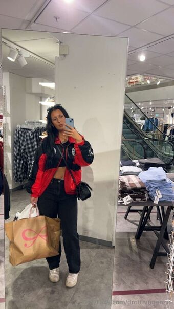 drottningen Nude Leaks OnlyFans Photo 12