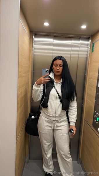 drottningen Nude Leaks OnlyFans Photo 9