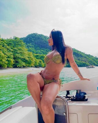 Emmilly Ruthe Nude Leaks OnlyFans Photo 6