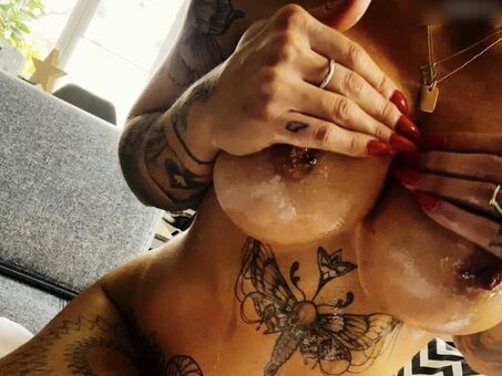 Etwas neugierig Nude Leaks OnlyFans Photo 40