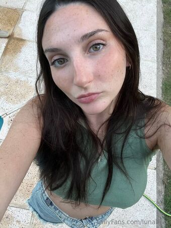 hiiyaaaimluna Nude Leaks OnlyFans Photo 18