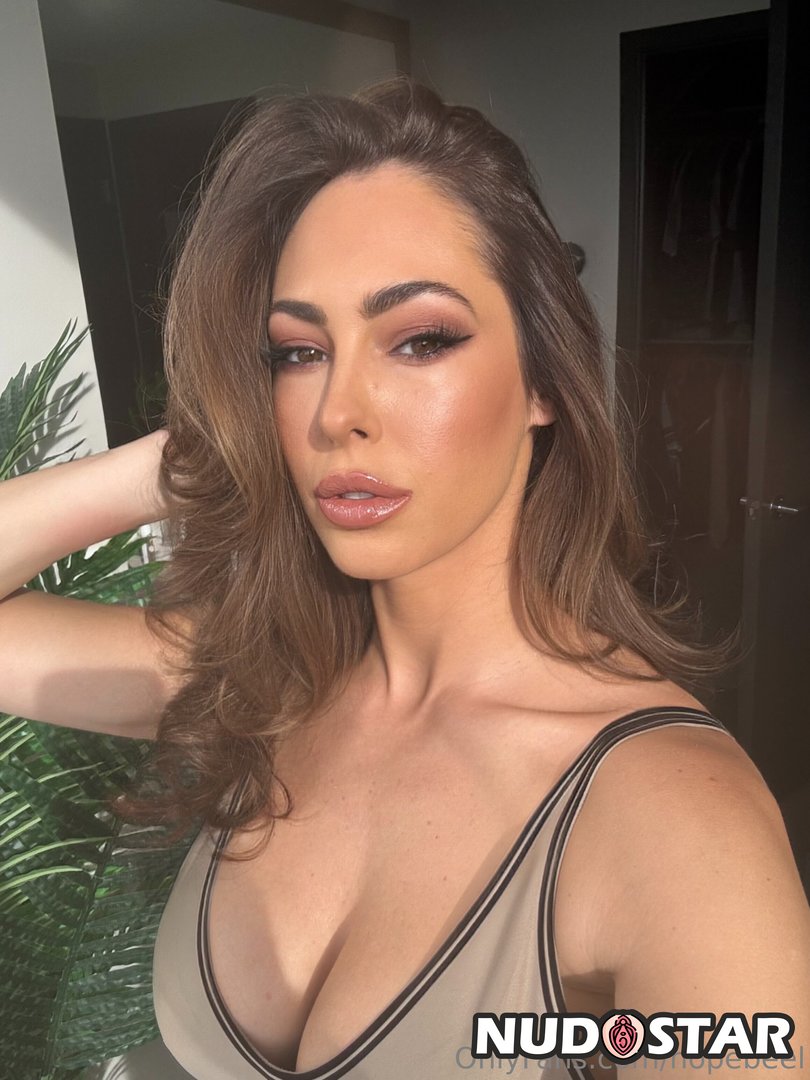 Hope Beel Leaked Photo 4
