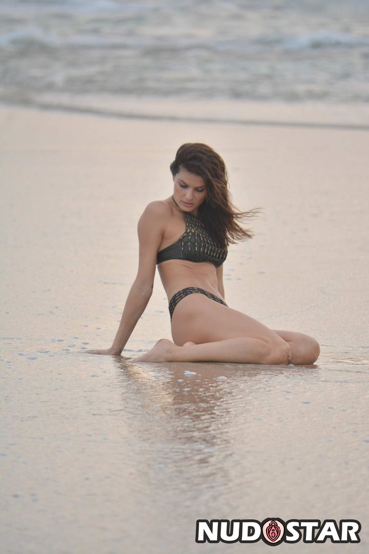 Isabeli Fontana Leaked Photo 16