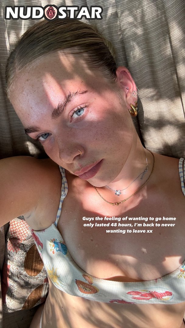 Izzy Swin Leaked Photo 8