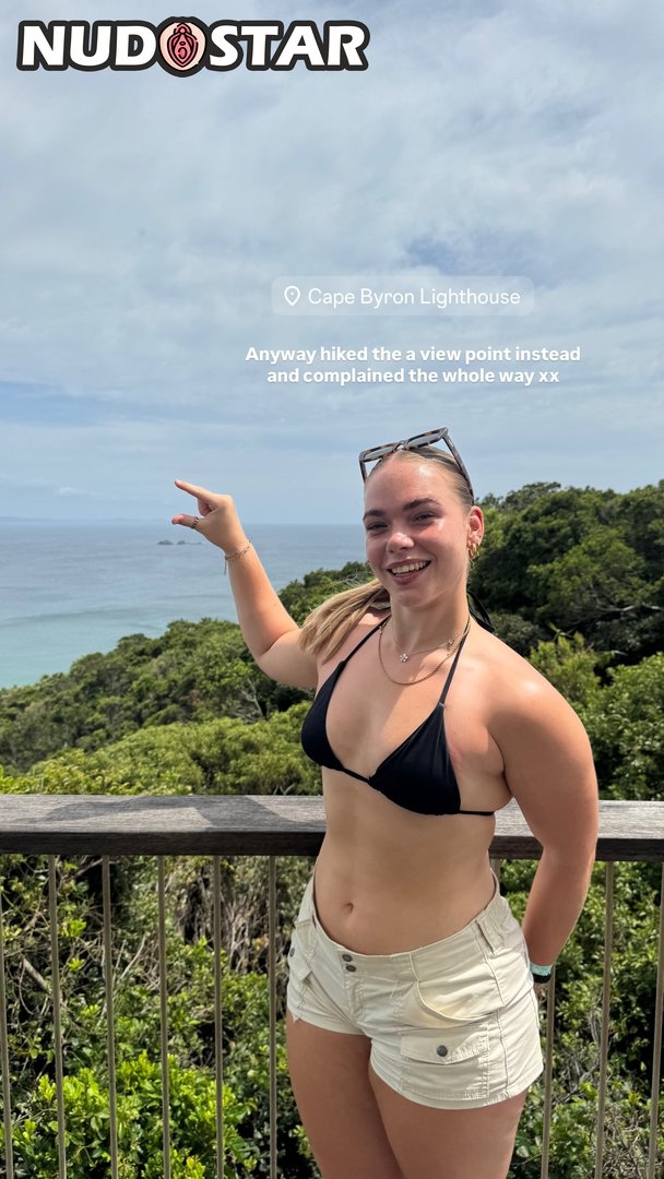 Izzy Swin Leaked Photo 17