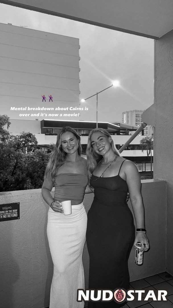 Izzy Swin Leaked Photo 15