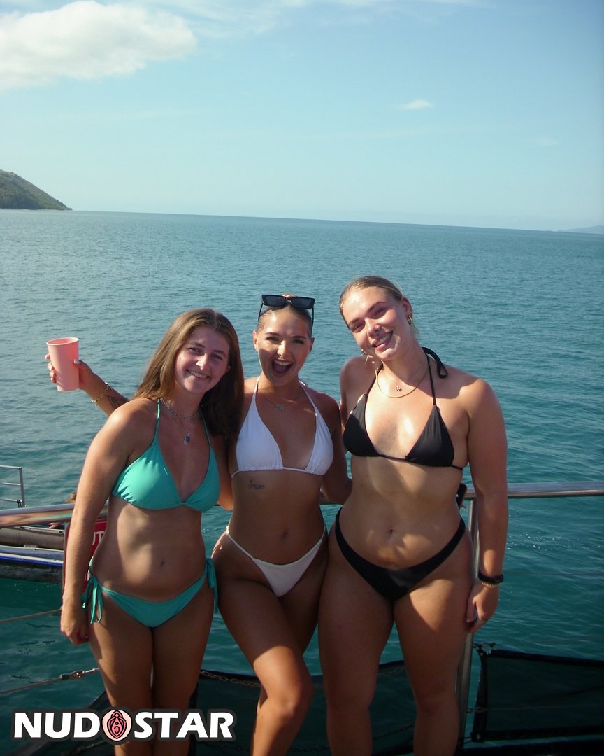 Izzy Swin Leaked Photo 1