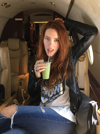 Kate Gorney Miller Nude Leaks OnlyFans Photo 9