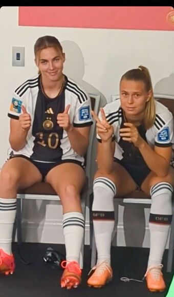 Klara Bühl Nude Leaks OnlyFans Photo 3