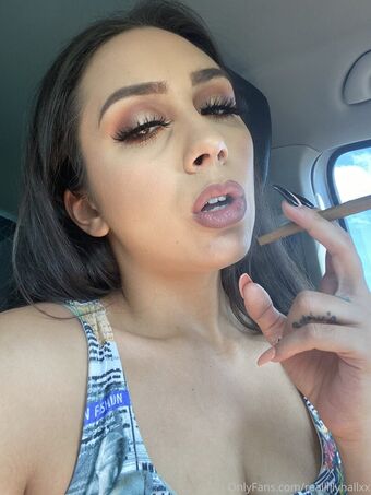 reallillyhallxx Nude Leaks OnlyFans Photo 17