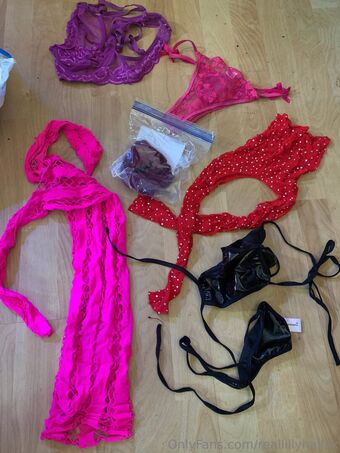 reallillyhallxx Nude Leaks OnlyFans Photo 22