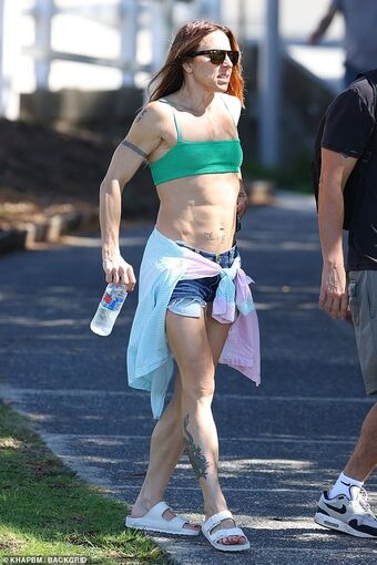 Melanie Chisholm Nude Leaks OnlyFans Photo 49