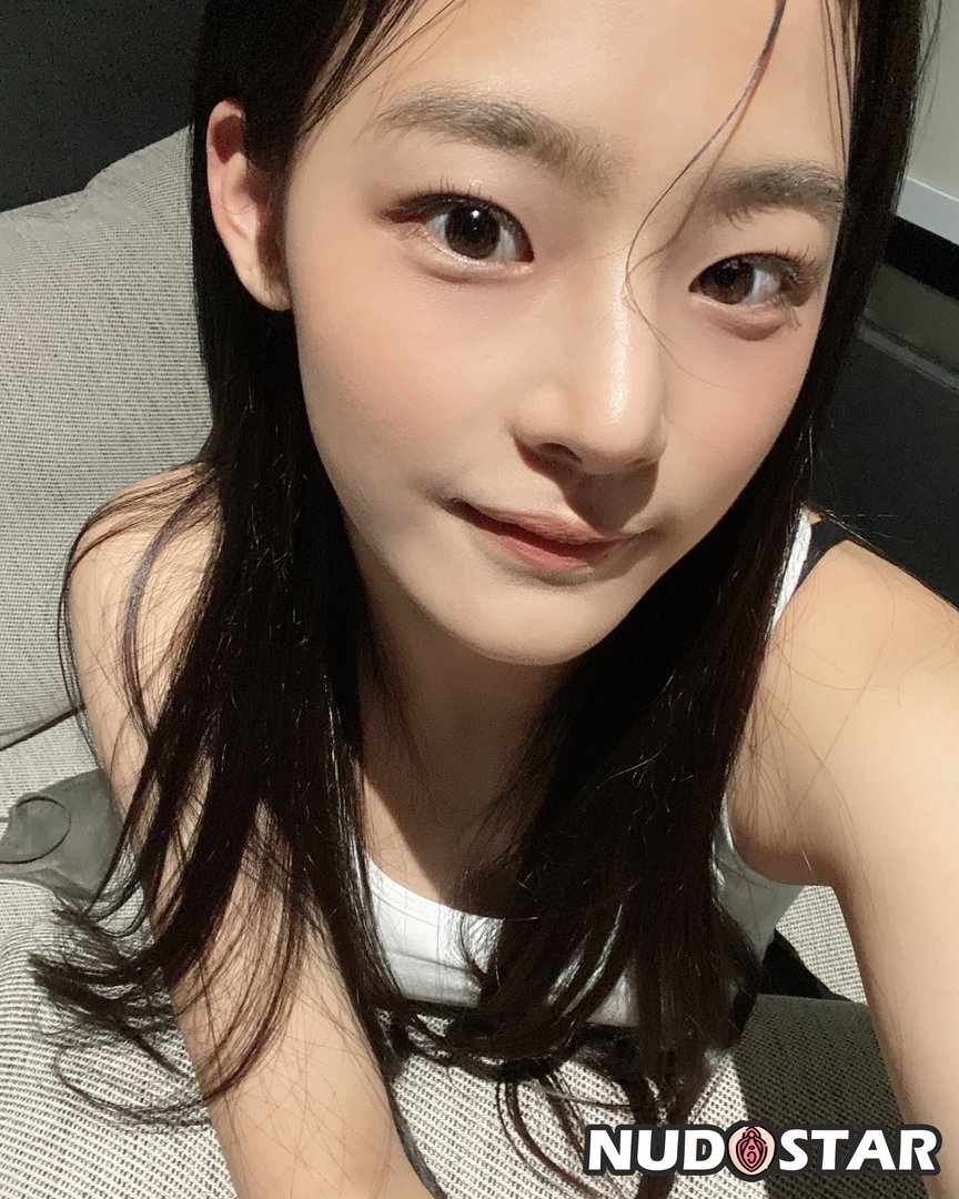 Minji Leaked Photo 9