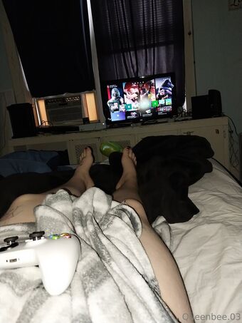 queenbee_03 Nude Leaks OnlyFans Photo 46