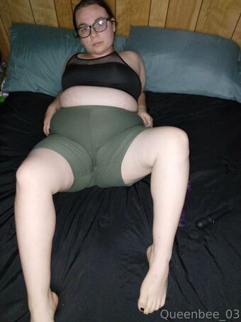 queenbee_03 Nude Leaks OnlyFans Photo 36