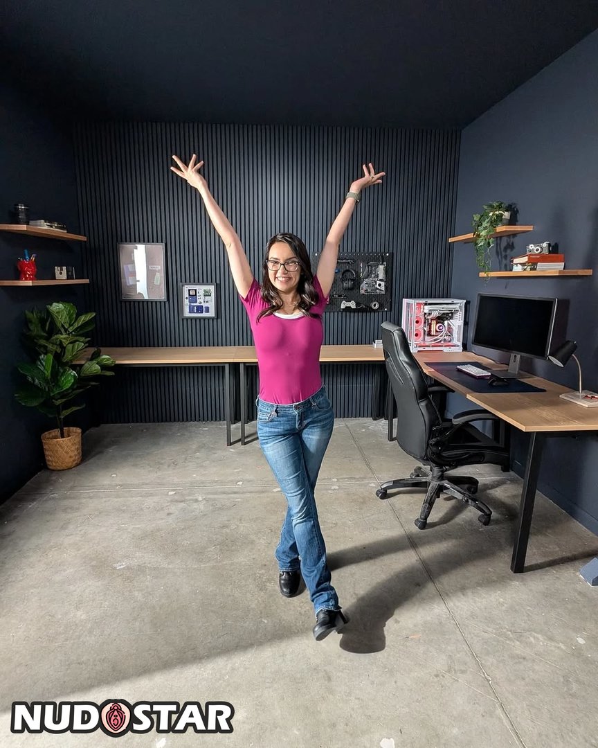 Trisha Hershberger Leaked Photo 10