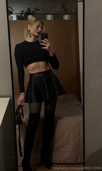 u445637099 Nude Leaks OnlyFans Photo 11